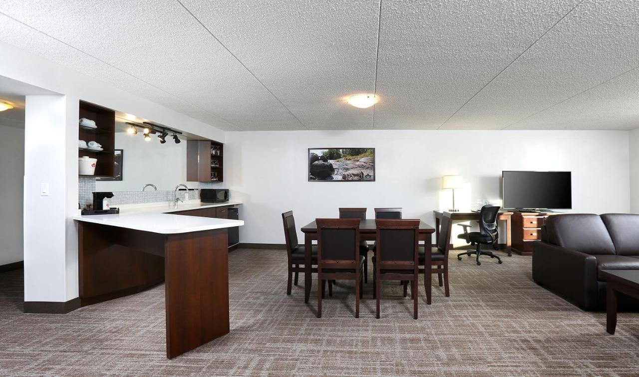 Canad Inns Destination Centre Club Regent Casino Hotel Winnipeg Kültér fotó